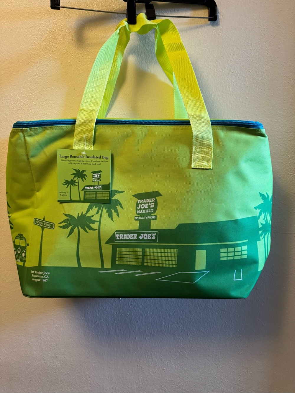 NWT Trader Joe's Lime Green Insulated Bag Large 8 Gallon Reusable Cooler Tote